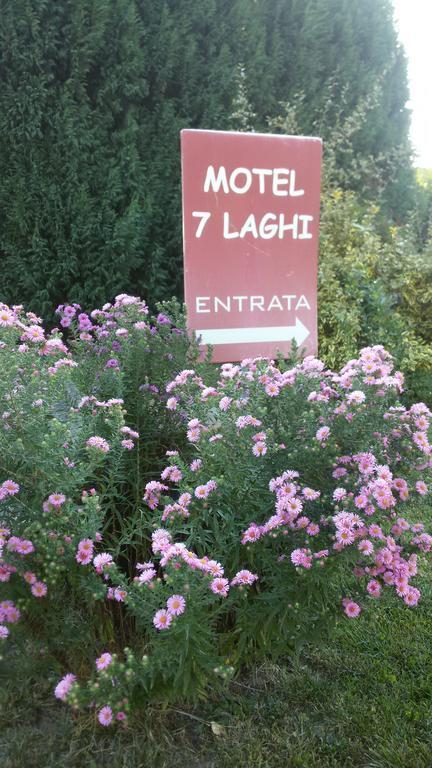 Motel 7 Laghi Castelletto Di Branduzzo Kültér fotó