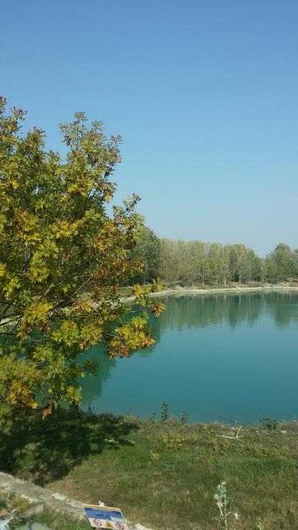 Motel 7 Laghi Castelletto Di Branduzzo Kültér fotó