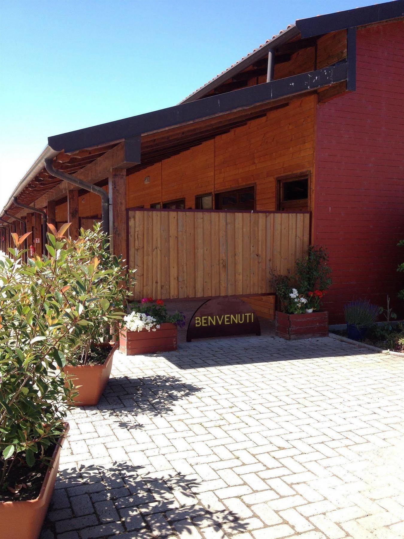 Motel 7 Laghi Castelletto Di Branduzzo Kültér fotó